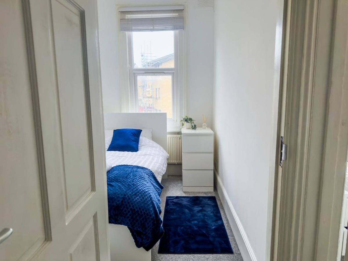 Spacious 3 Bed Apartment, 10 Mins From Wembley Stadium With Private Garden Appartement Londres