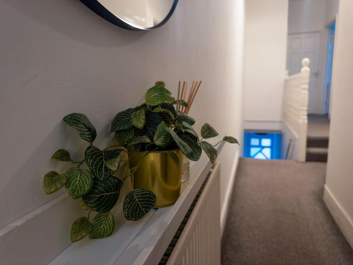 Spacious 3 Bed Apartment, 10 Mins From Wembley Stadium With Private Garden Londres