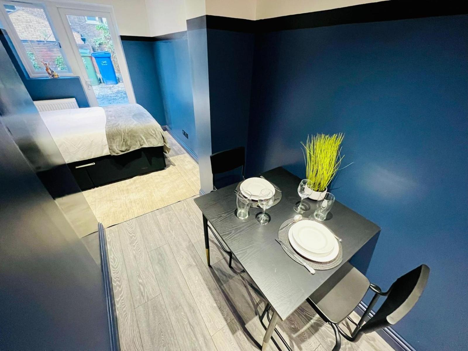 Pensión 61 Studio, Ideal For Tourists High Recommend!!! *