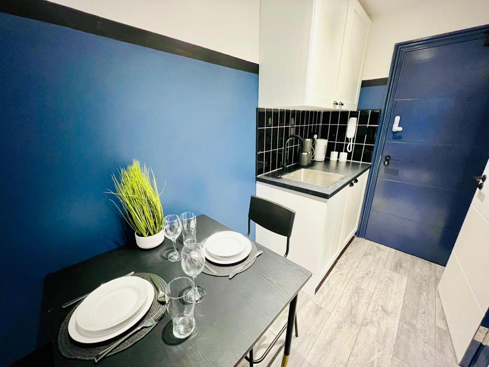 61 Studio, Ideal For Tourists High Recommend!!! * Londres