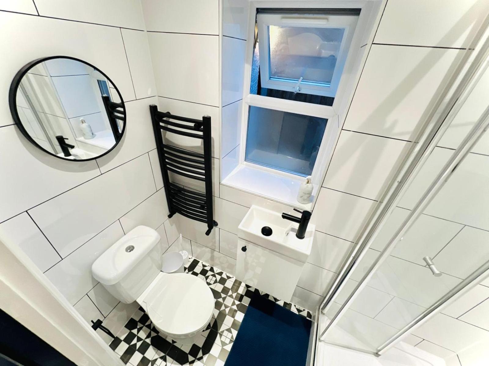 61 Studio, Ideal For Tourists High Recommend!!! Pensión *