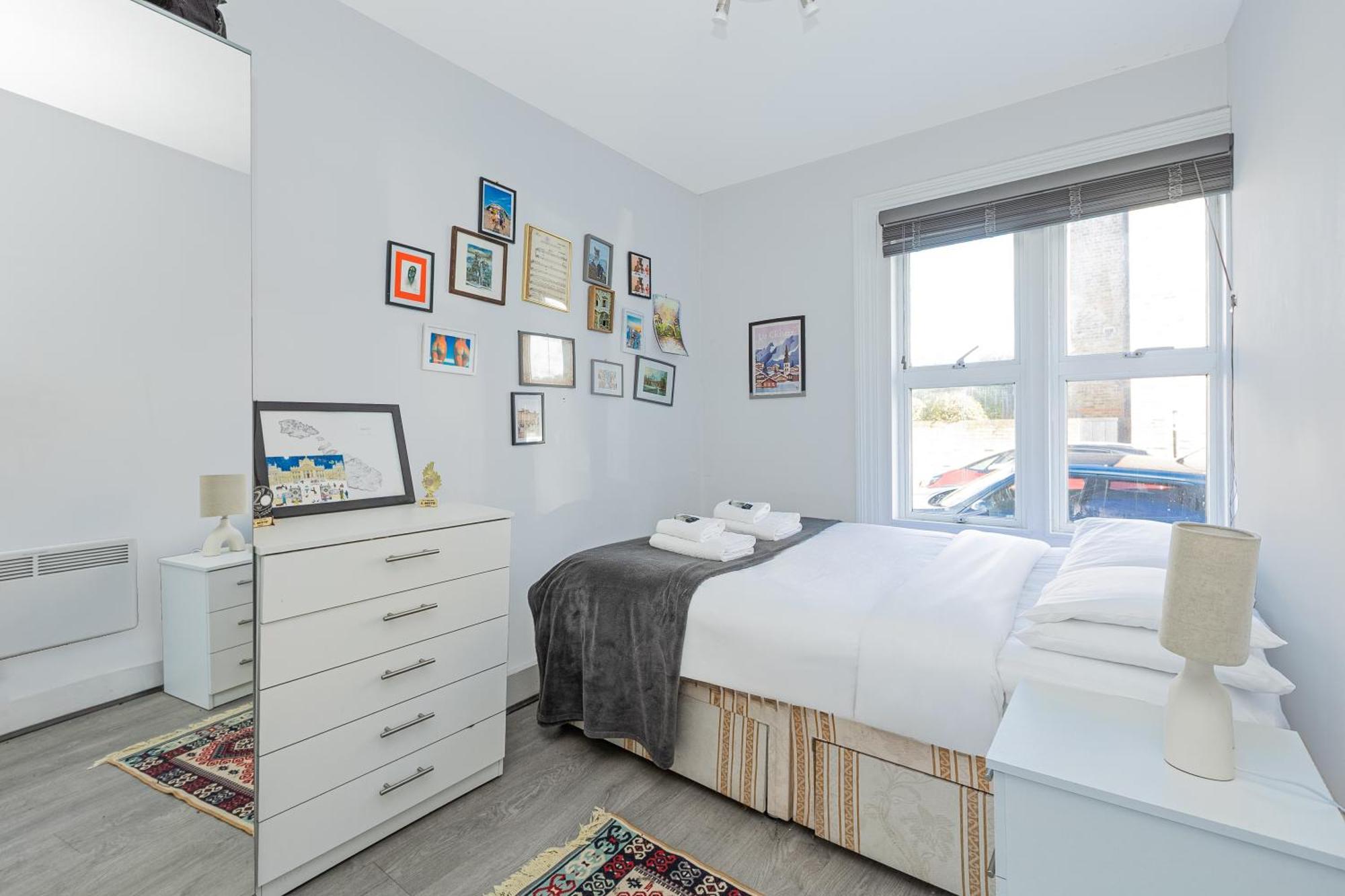 Appartement New Listing! 2br Flat With Patio In Clapham Common *