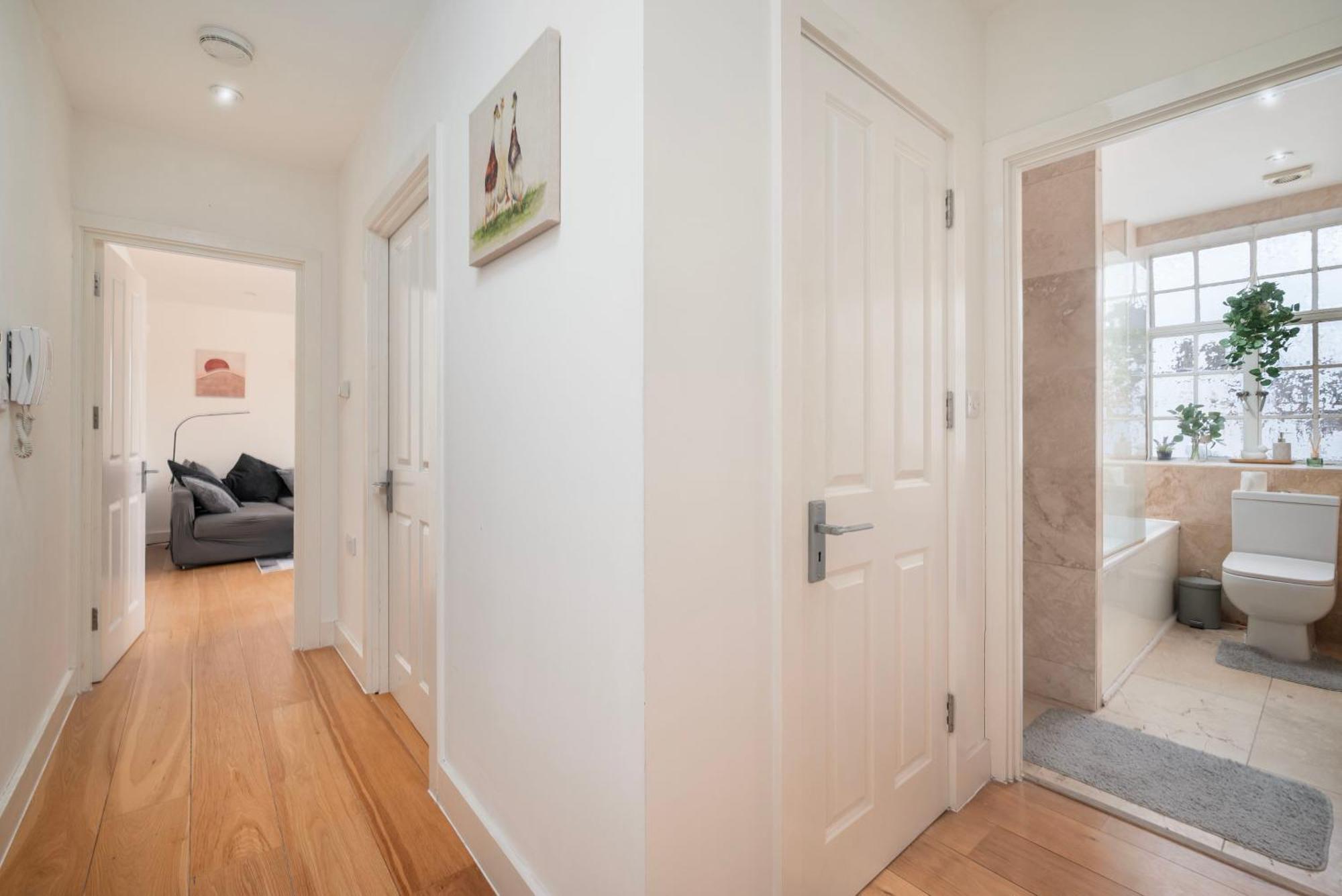 Apartamento Spacious 2-bed Near Stockwell & Brixton Free Wifi & Quick Access Londres