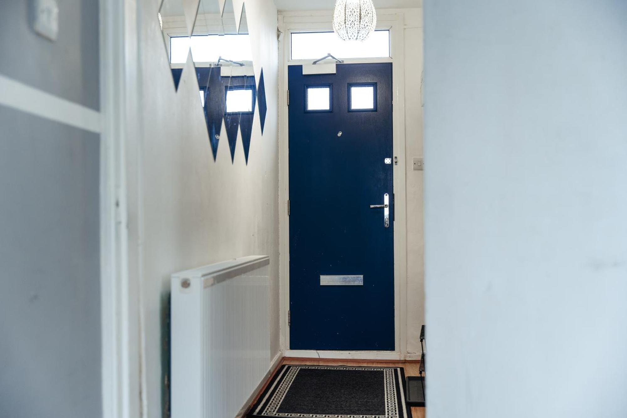 Shard View 2 Bed Entire Flat Apartment *