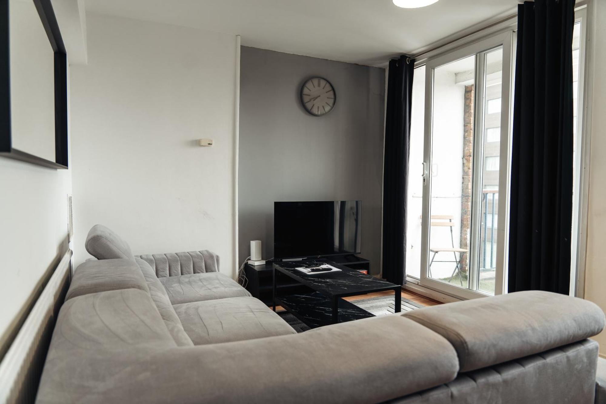Shard View 2 Bed Entire Flat Apartment