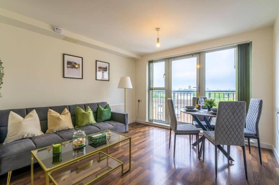 Appartement 2 Bed Close To Excel And Elizabeth Line With Wi-fi Londres