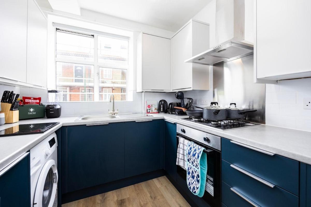 New 1 Bed Zone 2 Ideal For Contractors Free Parking & Near Uber Boat Pier , Long Welcome , Offers Appartement Londres