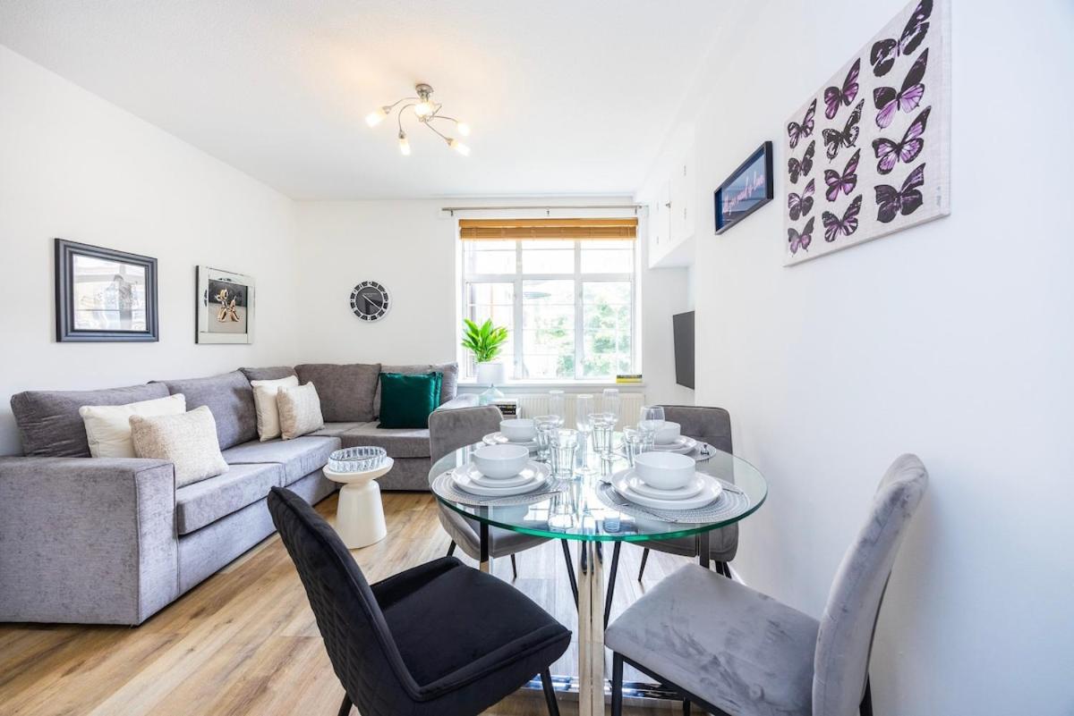 New 1 Bed Zone 2 Ideal For Contractors Free Parking & Near Uber Boat Pier , Long Welcome , Offers * Londres