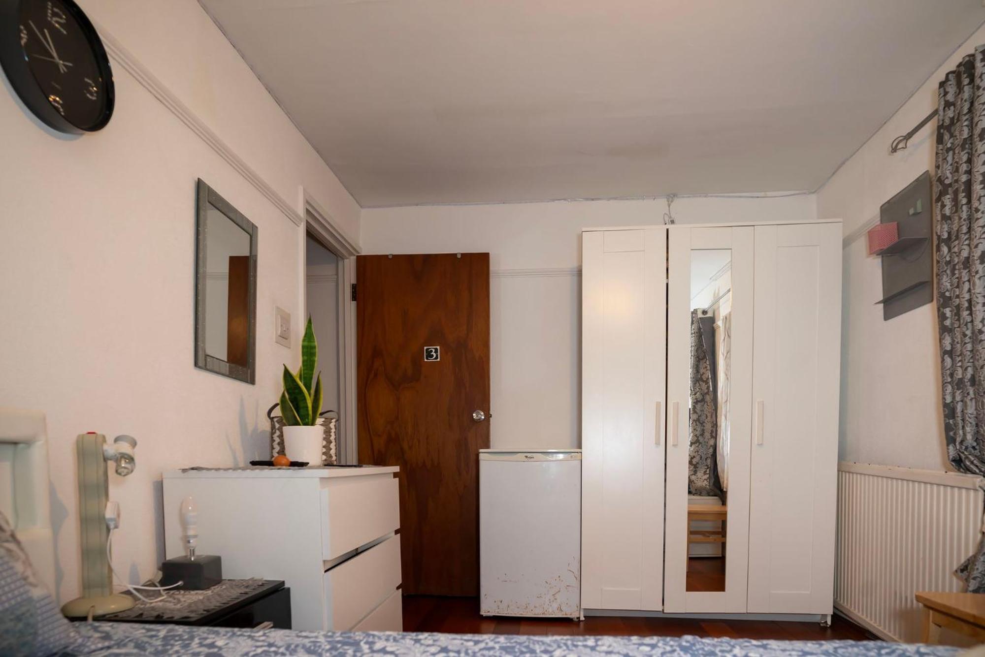 4 Bedroom House Rented By The Couette-café