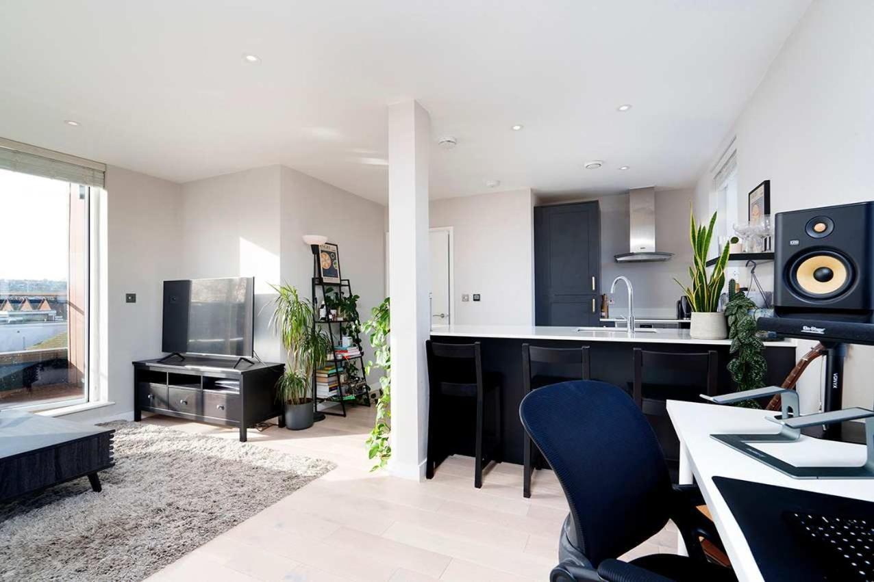 Charming & Modern Flat With Balcony Appartement Londres