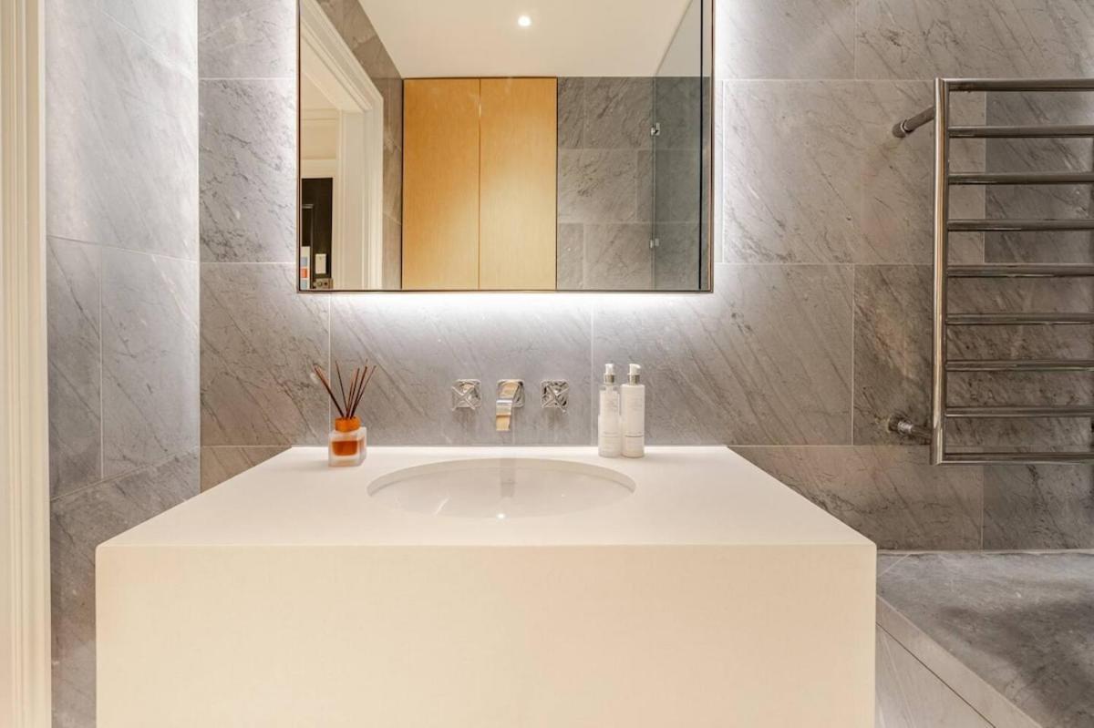 Luxurious 3 Bed Covent Garden Penthouse Appartement *