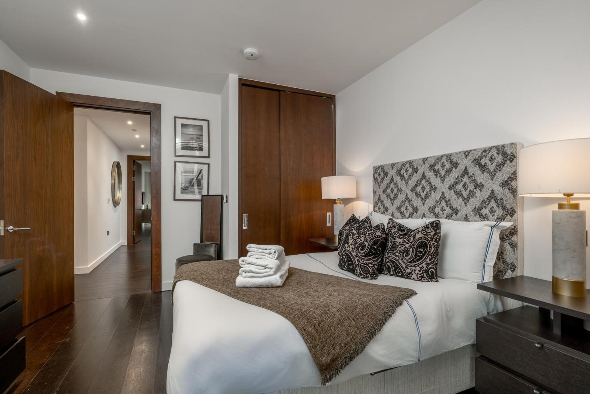 Riverfront Retreat In 2 Bed 2 Bath Londres