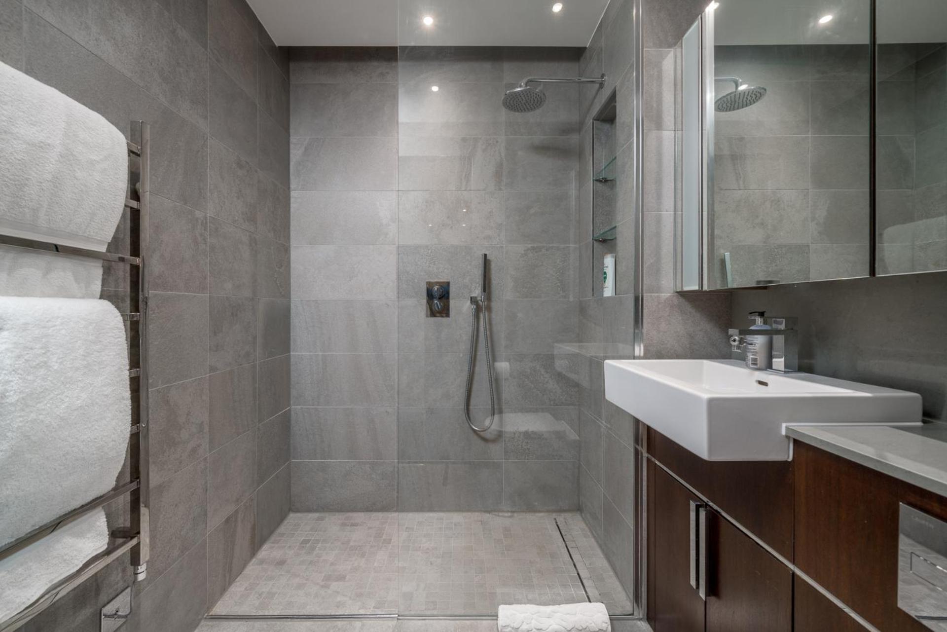 Appartement Riverfront Retreat In 2 Bed 2 Bath Londres