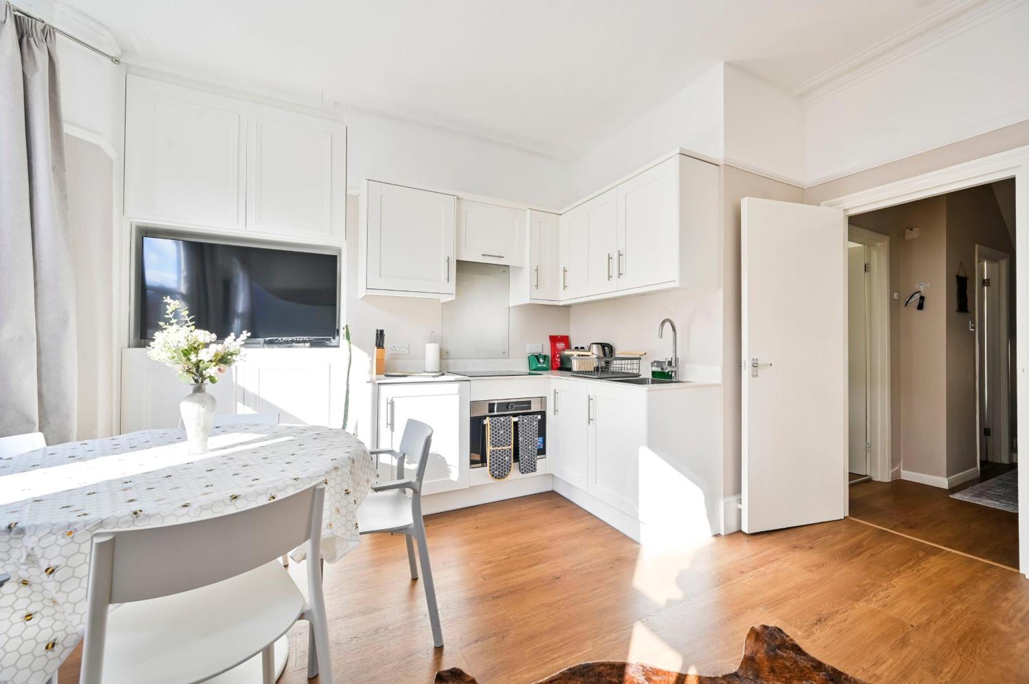 Spacious Bright 2-3 Bed Flat In Fulham By The Thames Appartement Londen