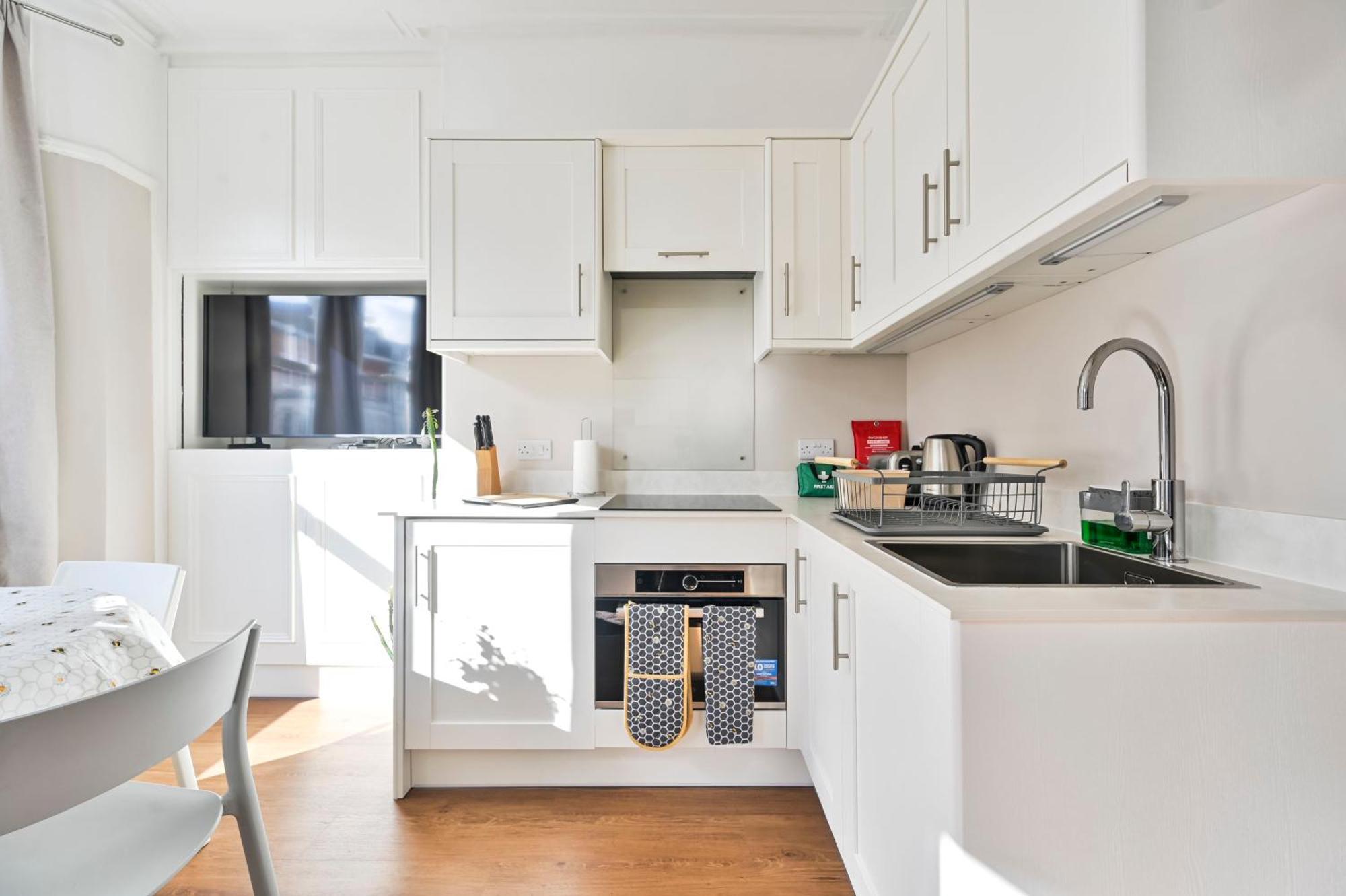 Spacious Bright 2-3 Bed Flat In Fulham By The Thames Apartamento