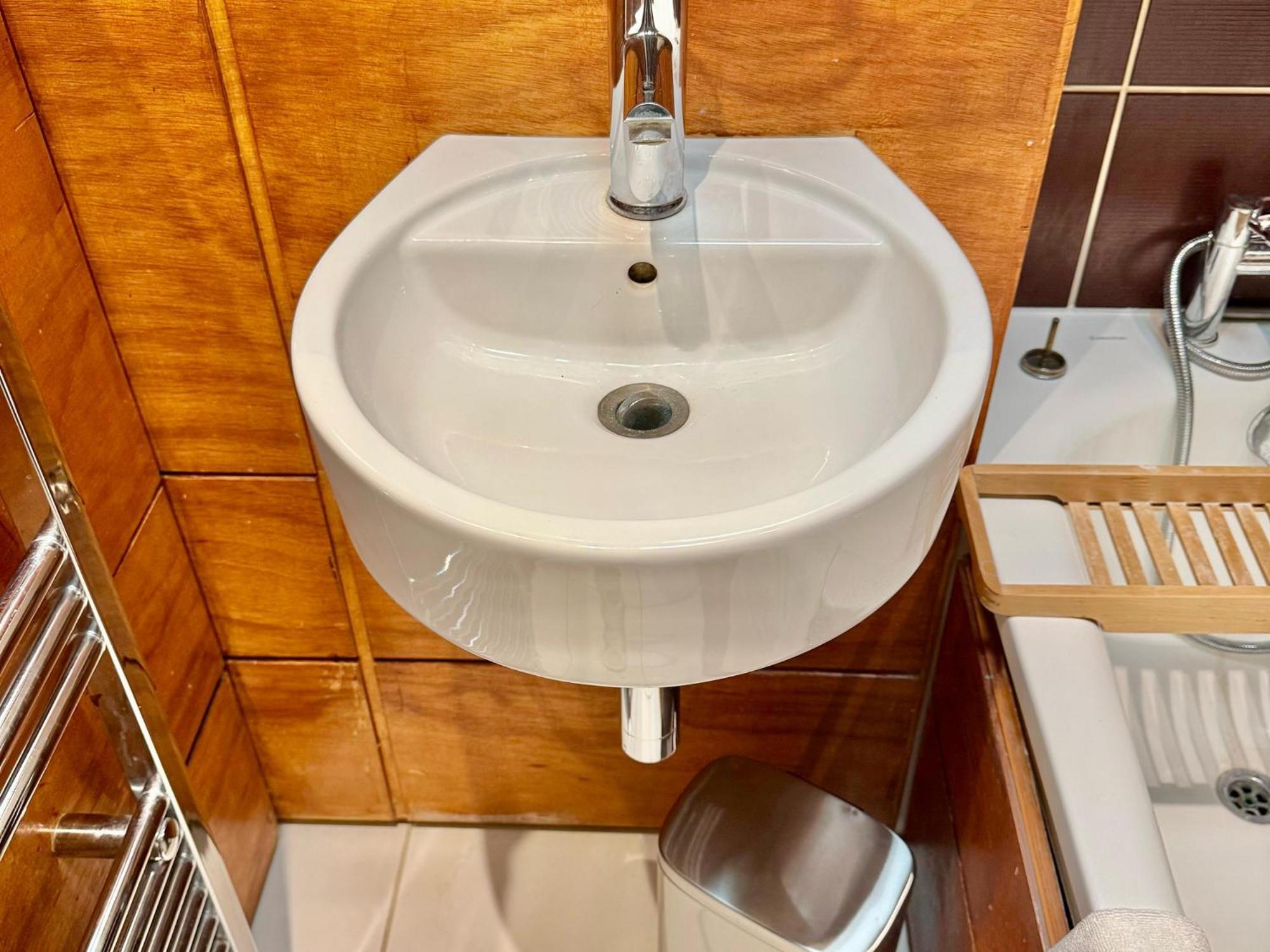 Sleek & Bright Balcony Flat Perfect Escape * London