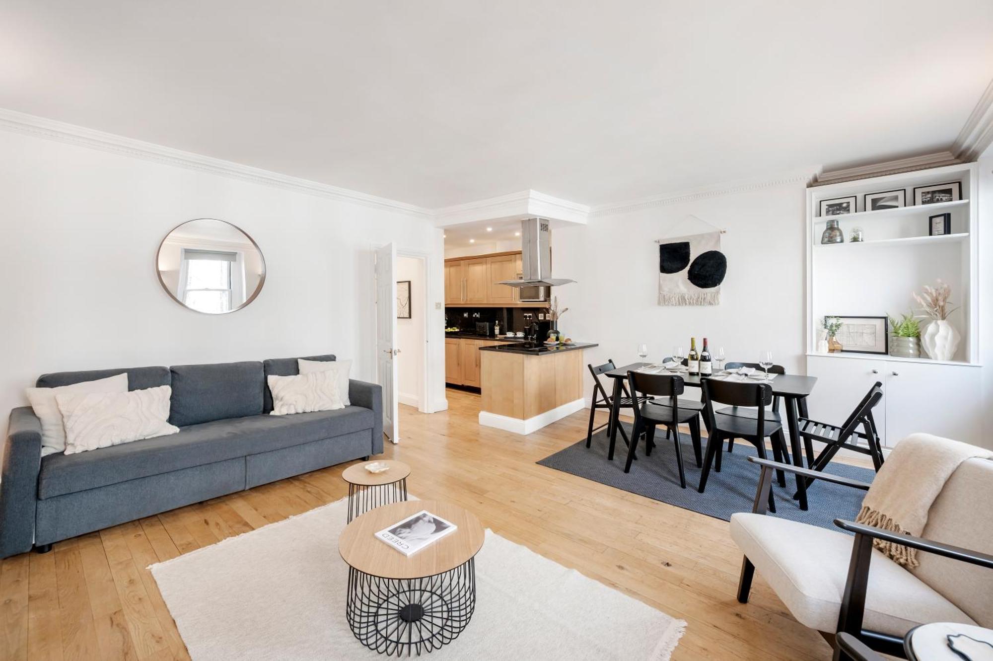 2 Bedr, 3 Beds, 1 Bath Thames, Trafalgar Sq Londres