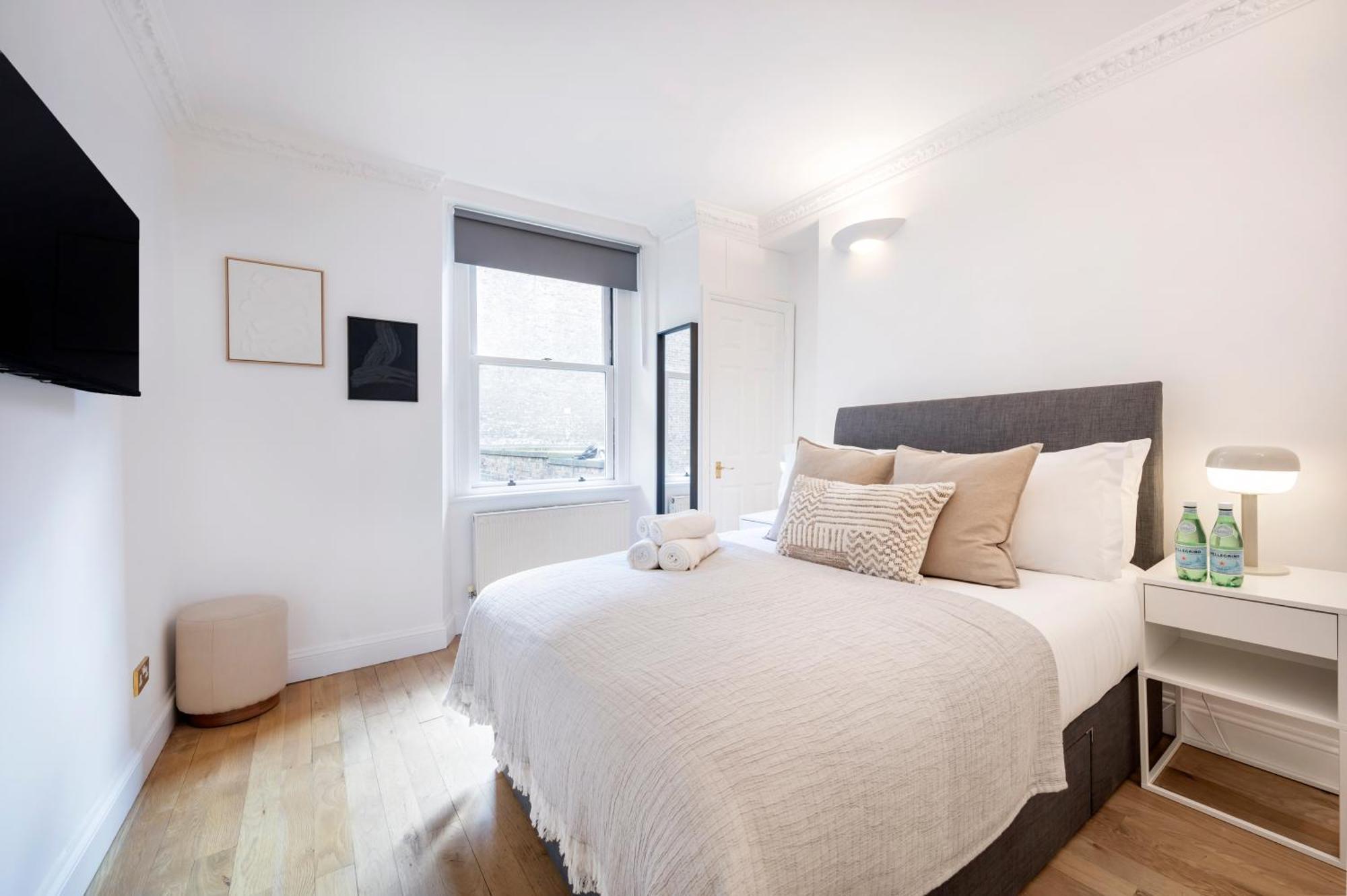 2 Bedr, 3 Beds, 1 Bath Thames, Trafalgar Sq Apartamento