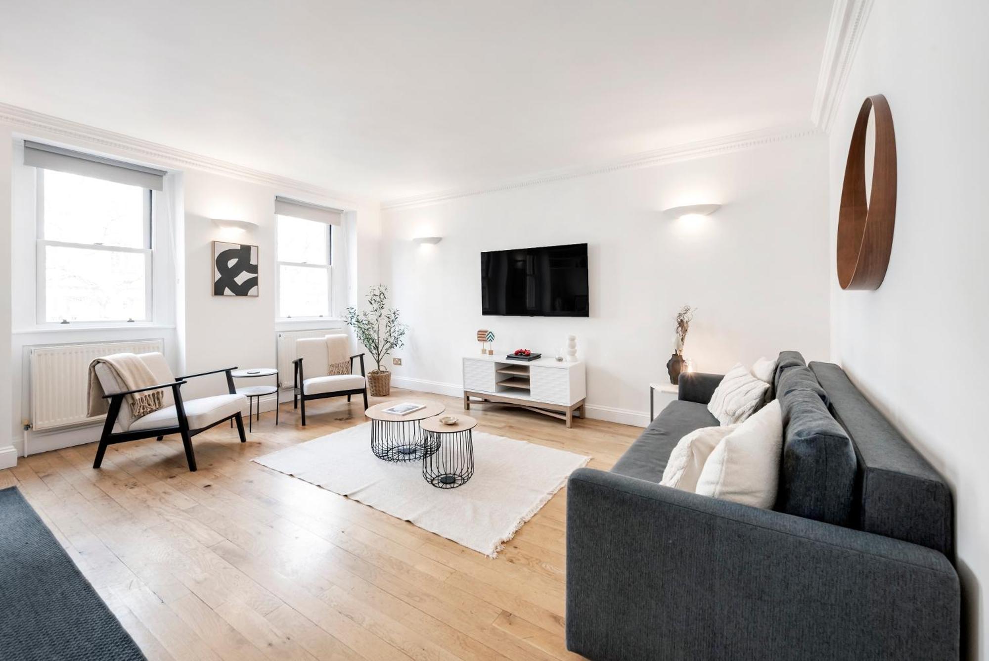 2 Bedr, 3 Beds, 1 Bath Thames, Trafalgar Sq Londres