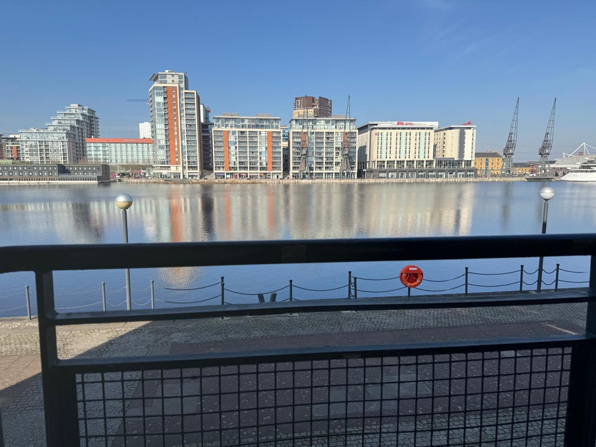 Excel O2 Arena - With River View Apartment
