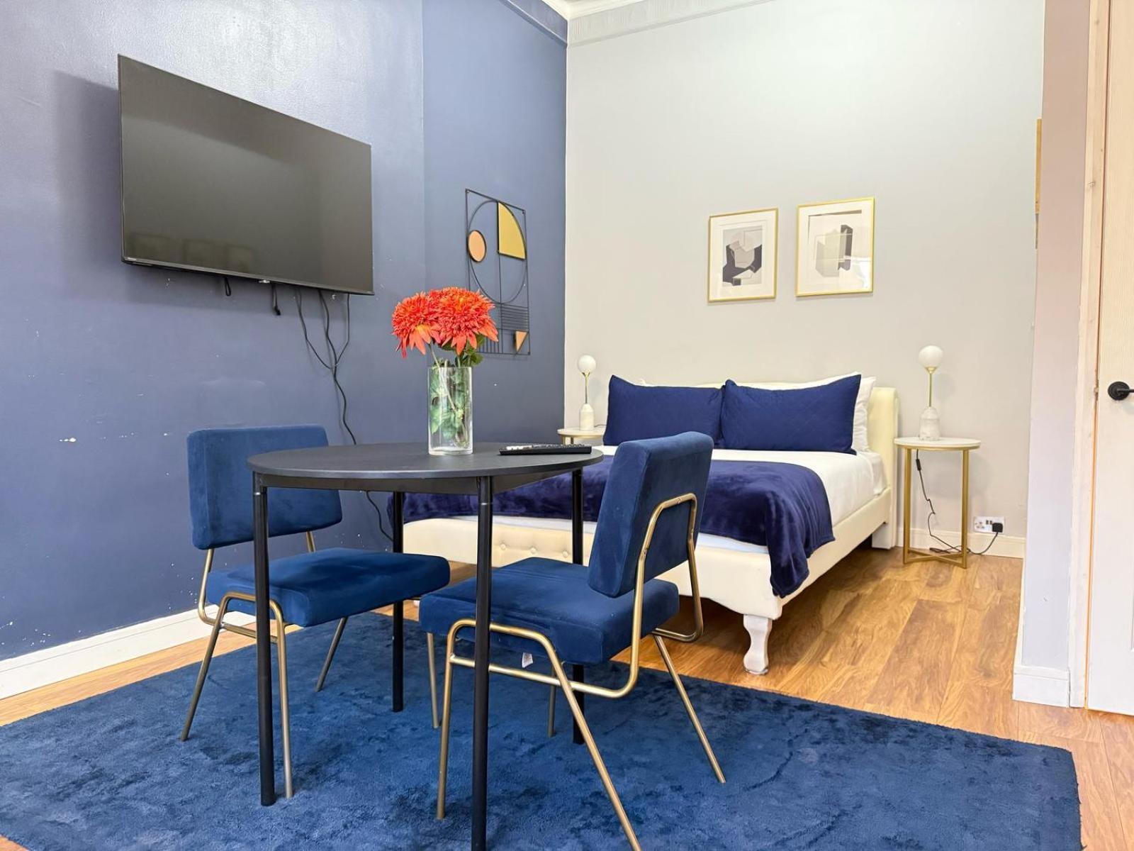 Stylish For 3 Near Regent's Park N3 * Londen