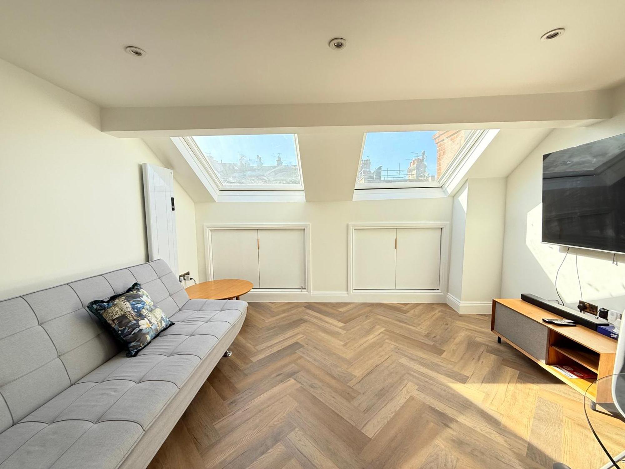 Apartment Central, Modern, Westfield, Close To Tube Station