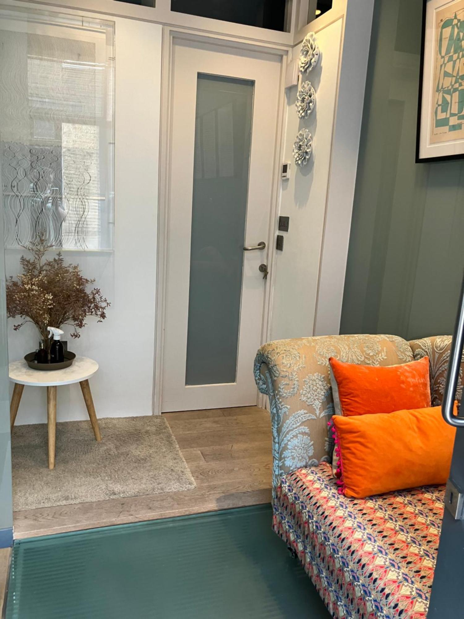 Modern Self-contained Ground And Basement Londres