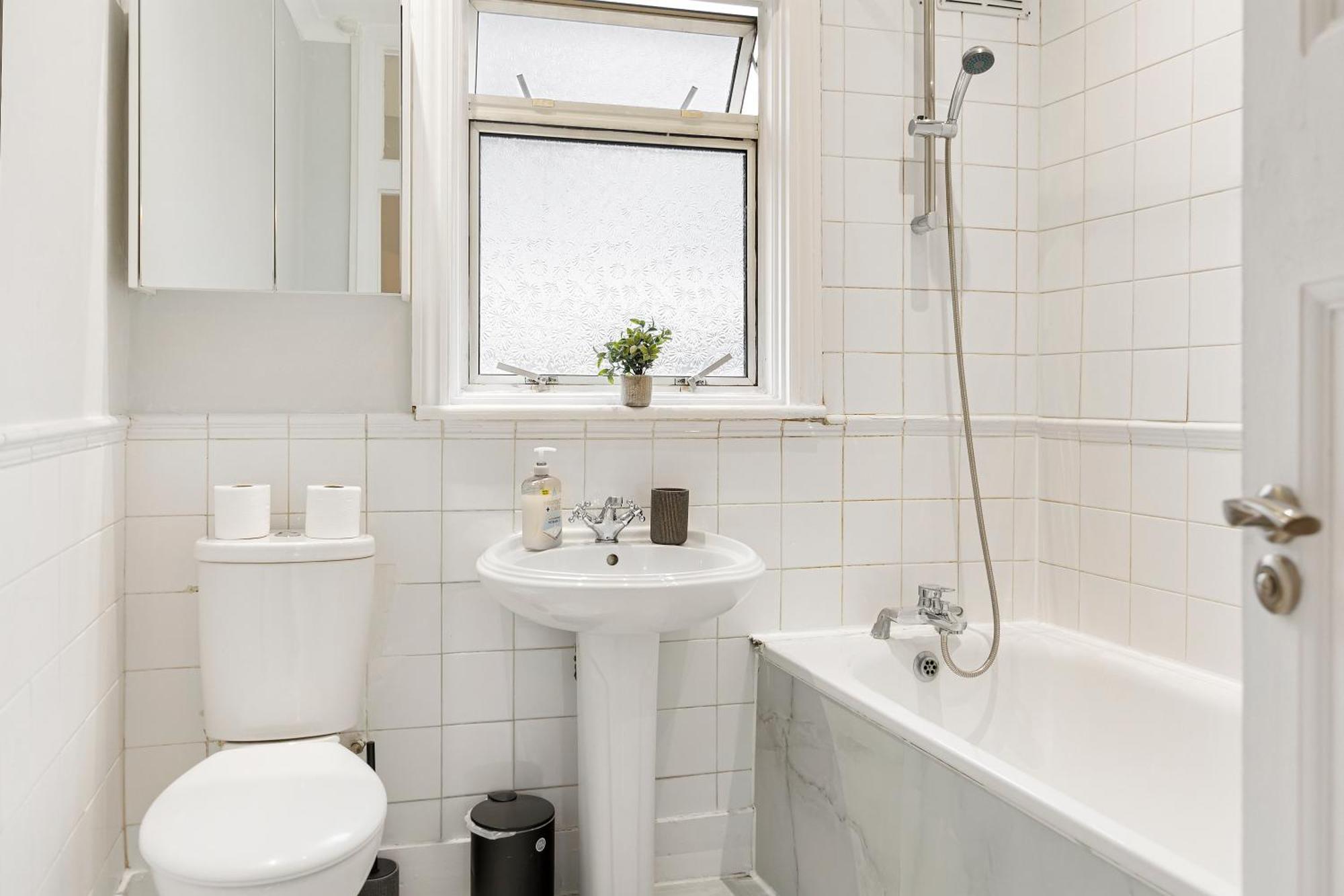 Finsbury Park Hideout Sleeps 10 *