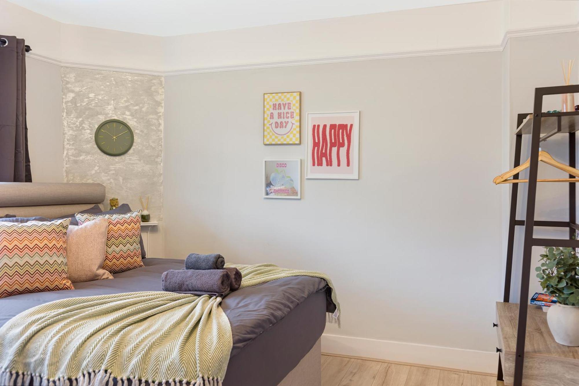 Finsbury Park Hideout Sleeps 10 *