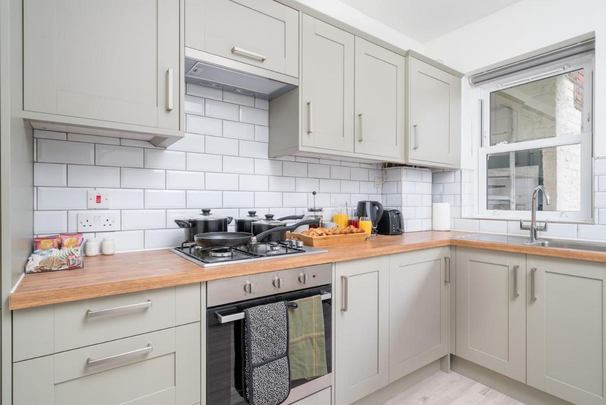 Spacious 2bed Flat Free Parking And Garden Appartement