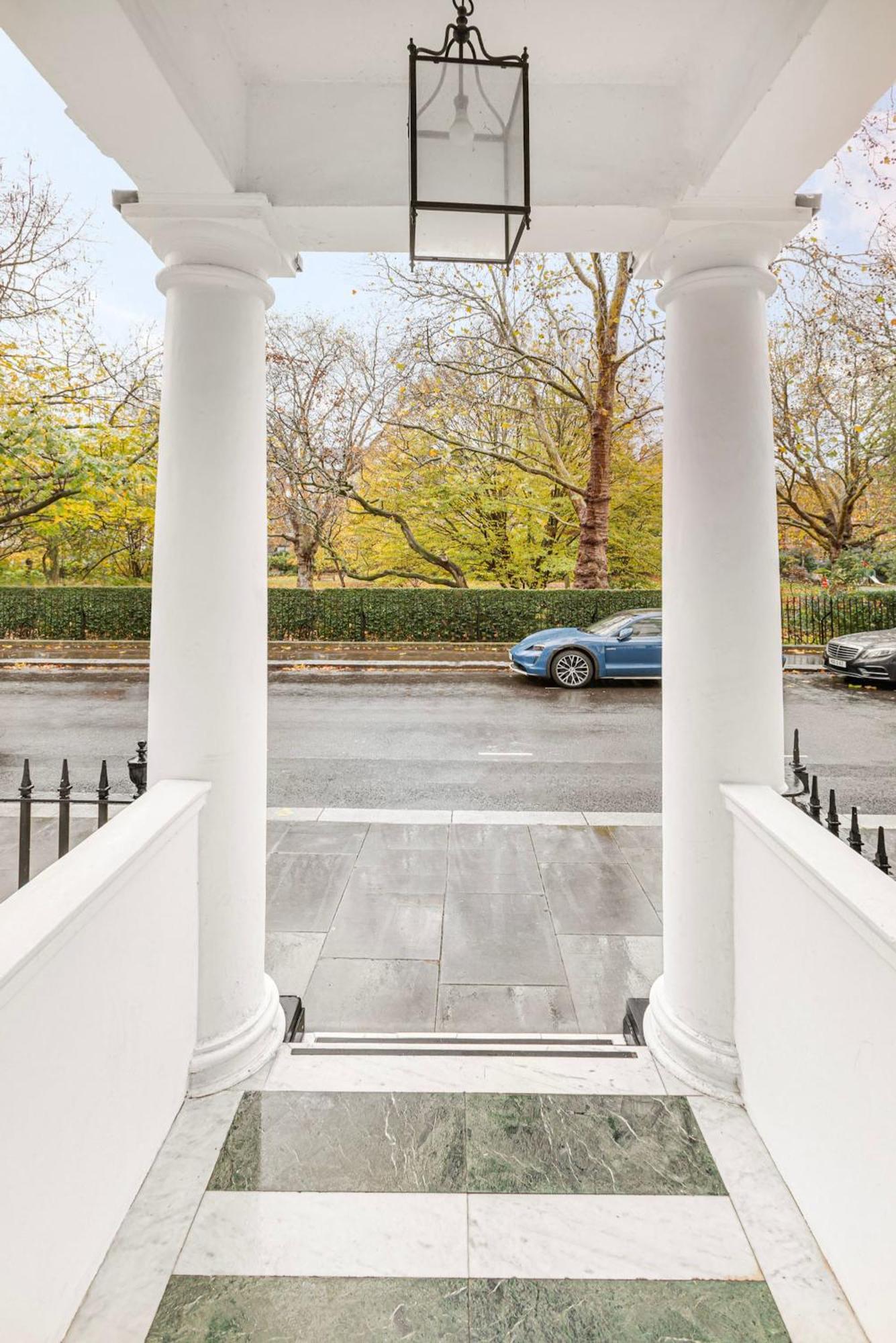 Hébergement de vacances 37 Cadogan Place Exquisite Maisonette Londres