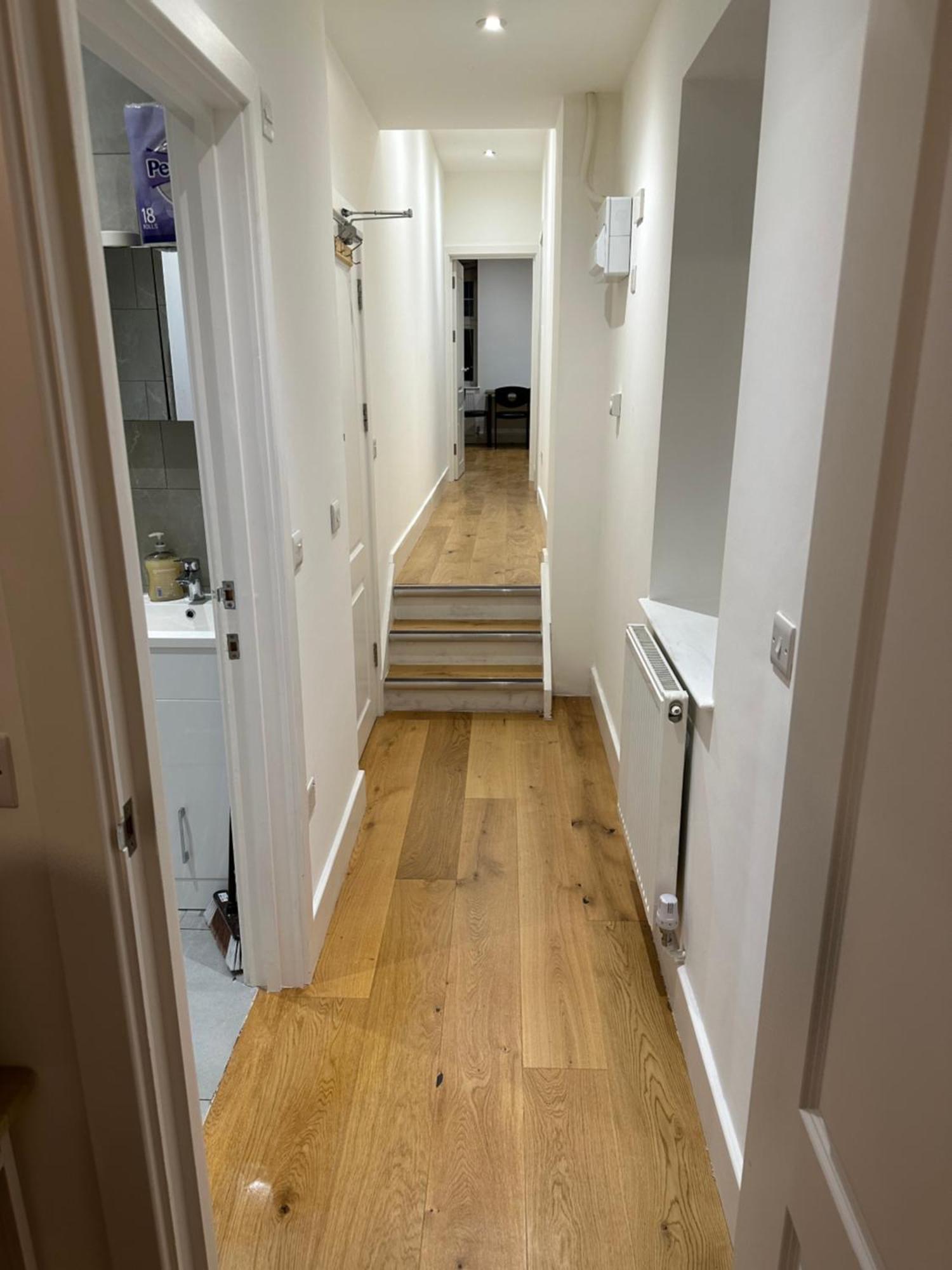 En Suits Room With Your Own Bathroom And Toilet