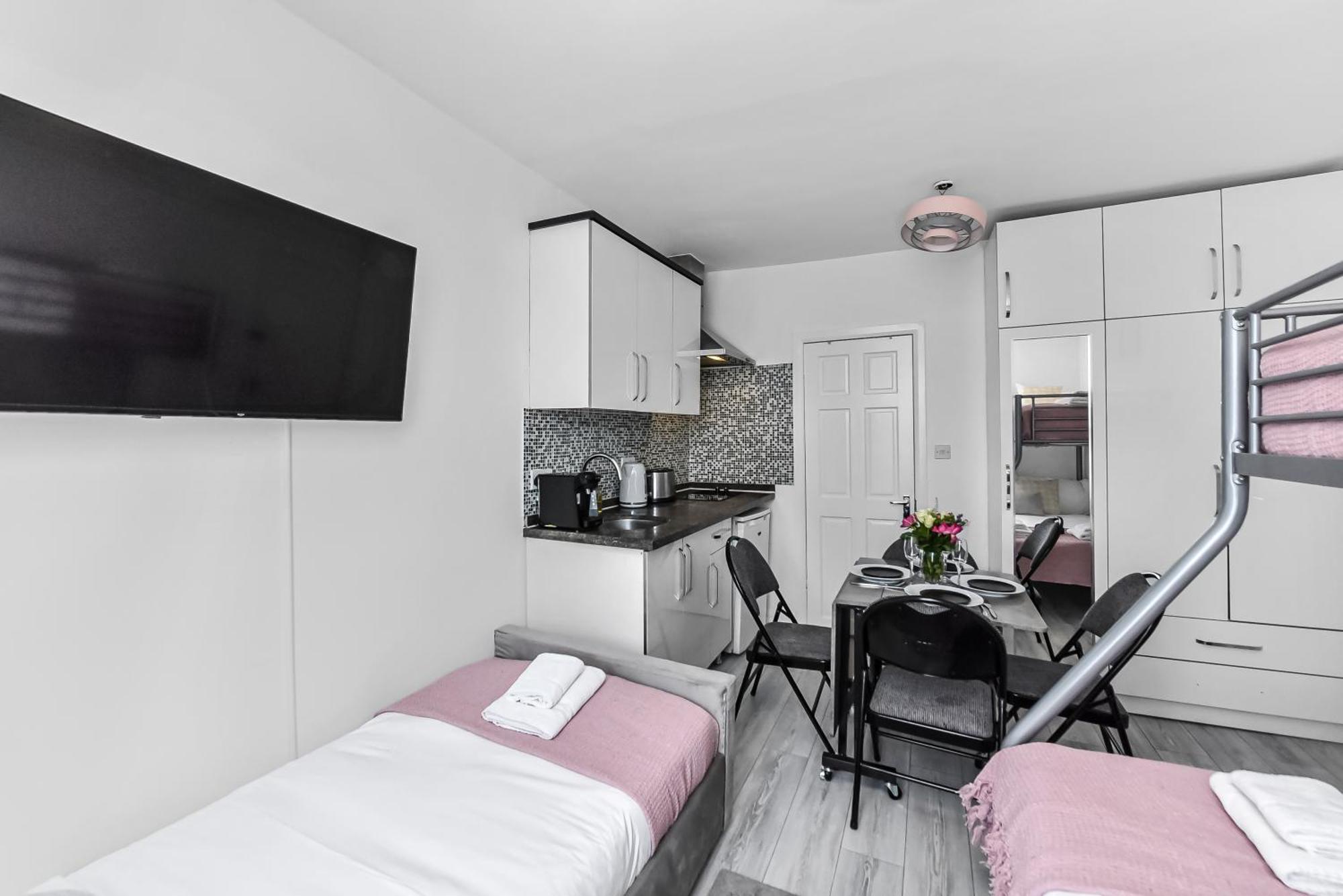 Stylish And Cosy In Camden 5mins To Kings Cross St Pancras Apartment London