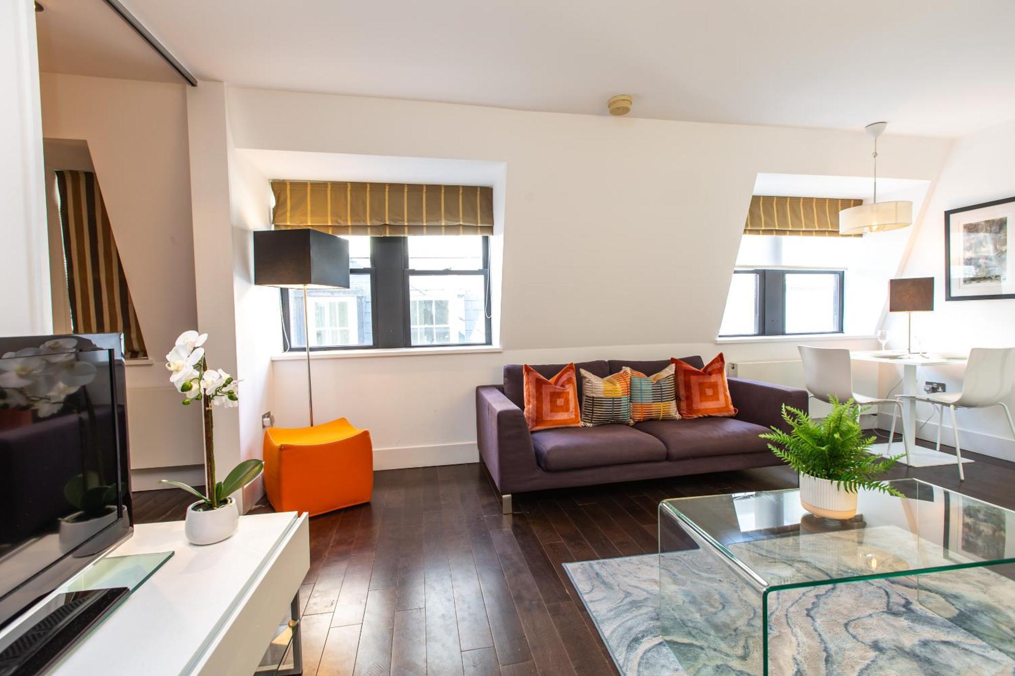 Appartement Comfortable 1br Flat Near Monument Station! *