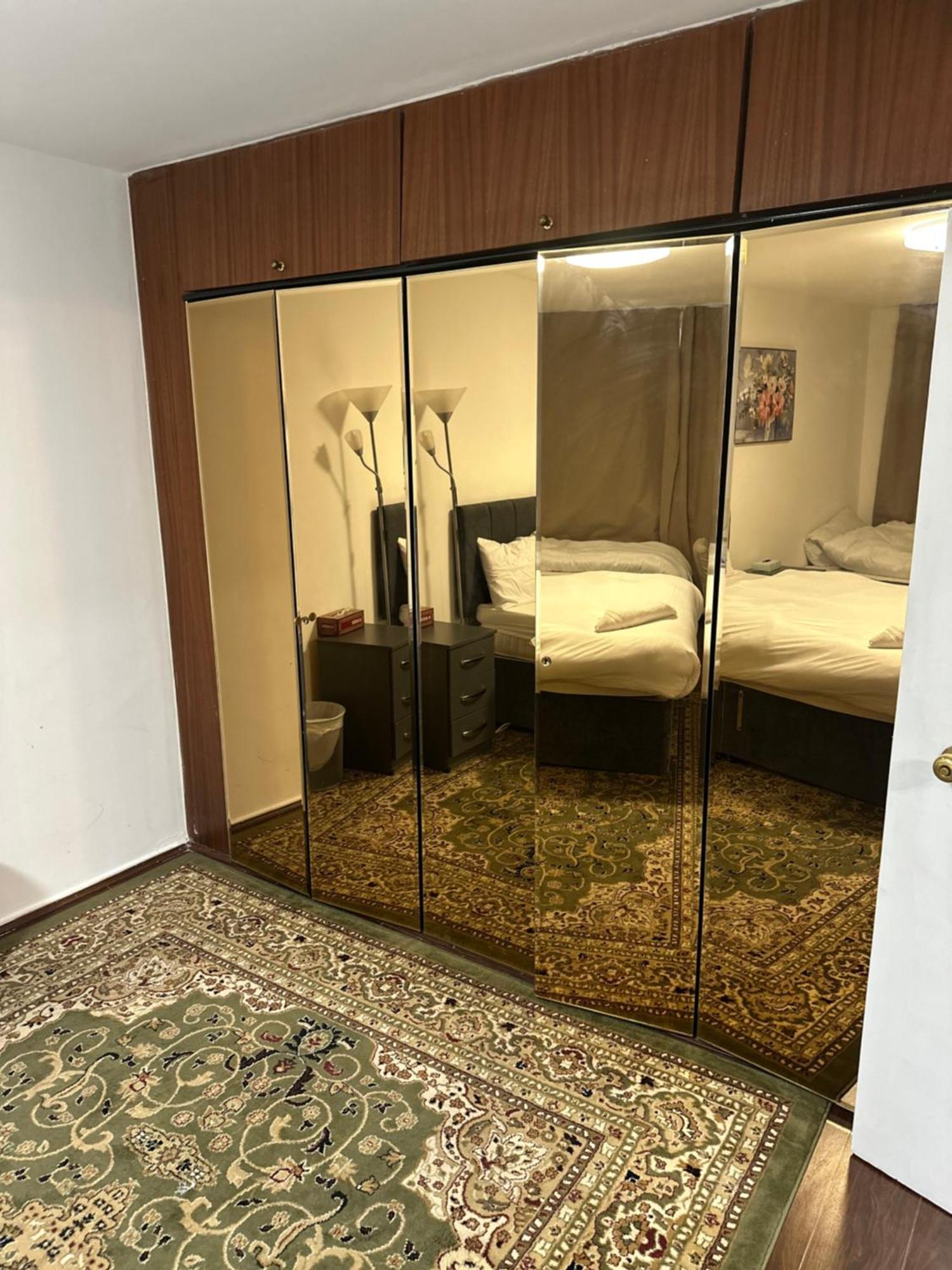 Lux 2 Bed In Portman Square Londres