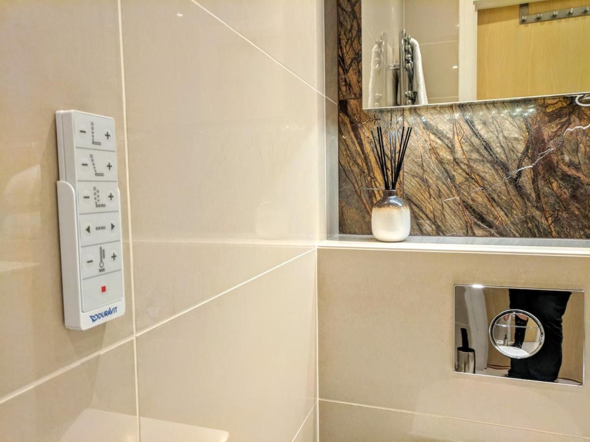 The London Bridge Secret Appartement