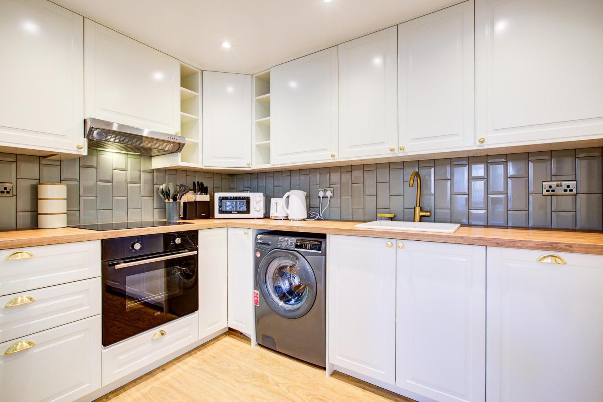 Appartement Contemporary 2-bedroom In Wanstead, *