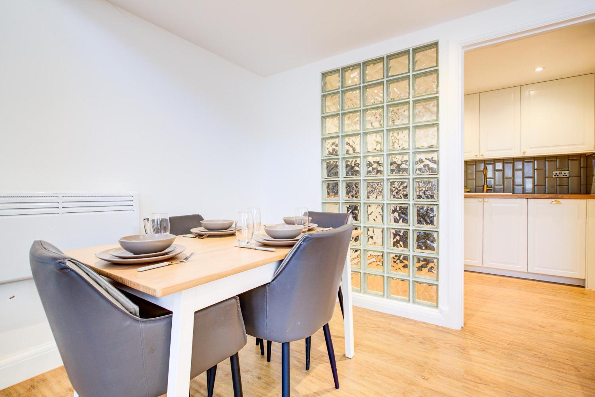 Contemporary 2-bedroom In Wanstead, Appartement *