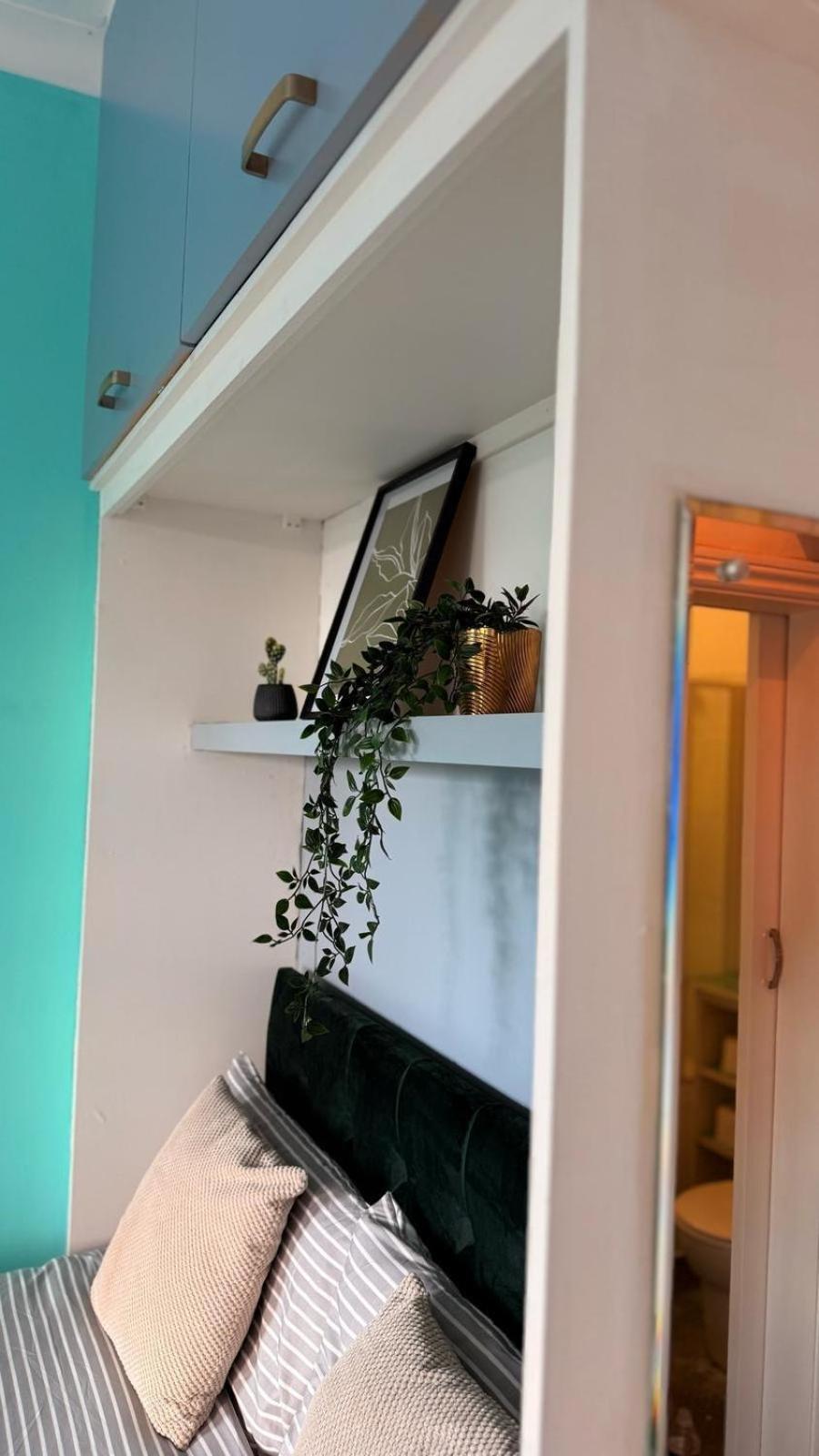 Large Flat Close To Tube Station Zone 2