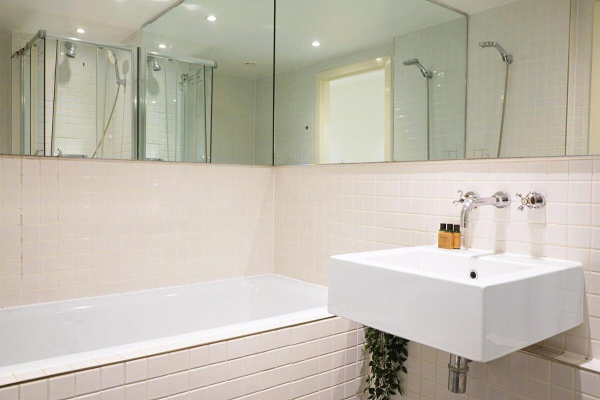 Modern 2-bed With Balcony In Stratford Appartement Londres
