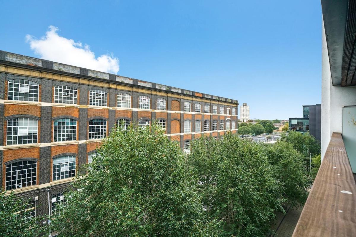 Modern 2-bed With Balcony In Stratford Appartement Londres