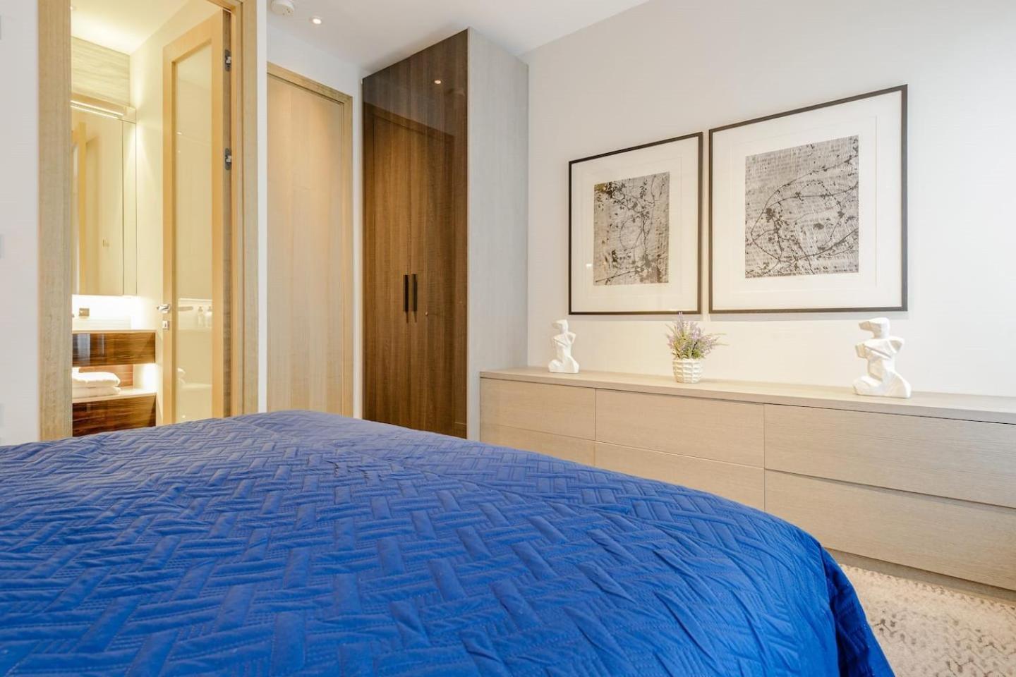 Award Winning Interior Designed Luxurious Mews In Knightsbridge Hébergement de vacances *