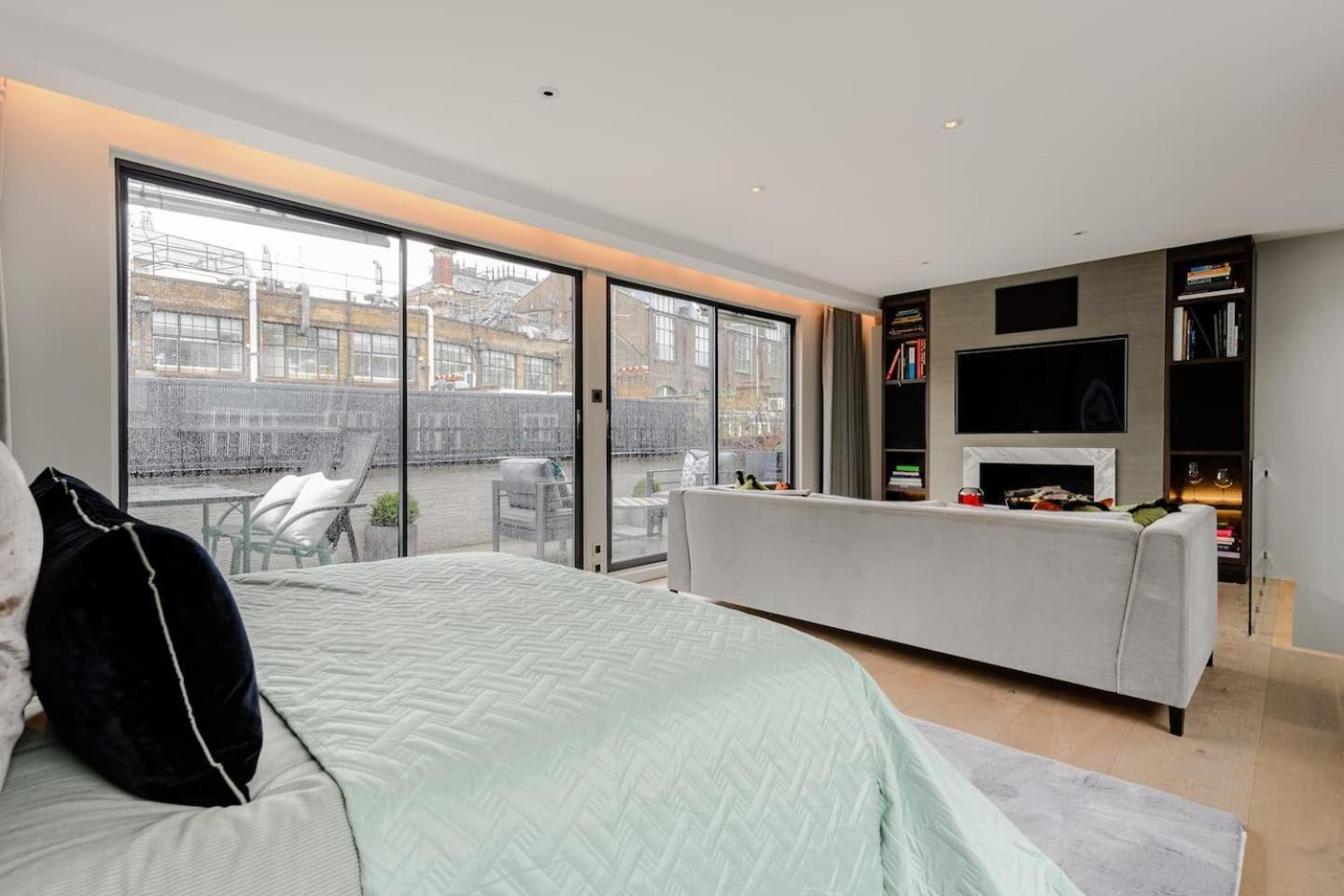 Hébergement de vacances Award Winning Interior Designed Luxurious Mews In Knightsbridge *