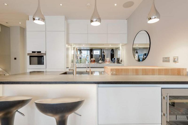 Award Winning Interior Designed Luxurious Mews In Knightsbridge Hébergement de vacances Londres