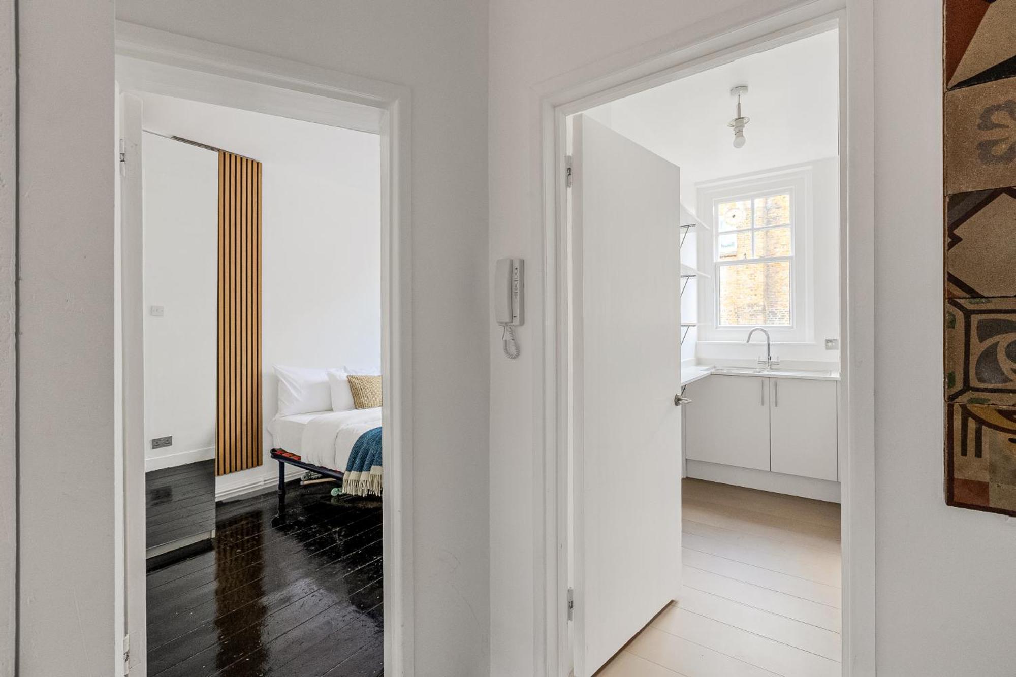 Covent Garden Gem - Charming 1 Bedroom Flat