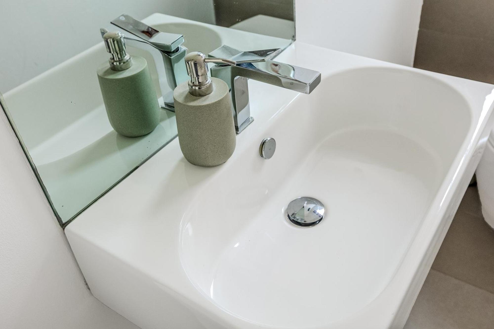 Covent Garden Gem - Charming 1 Bedroom Flat