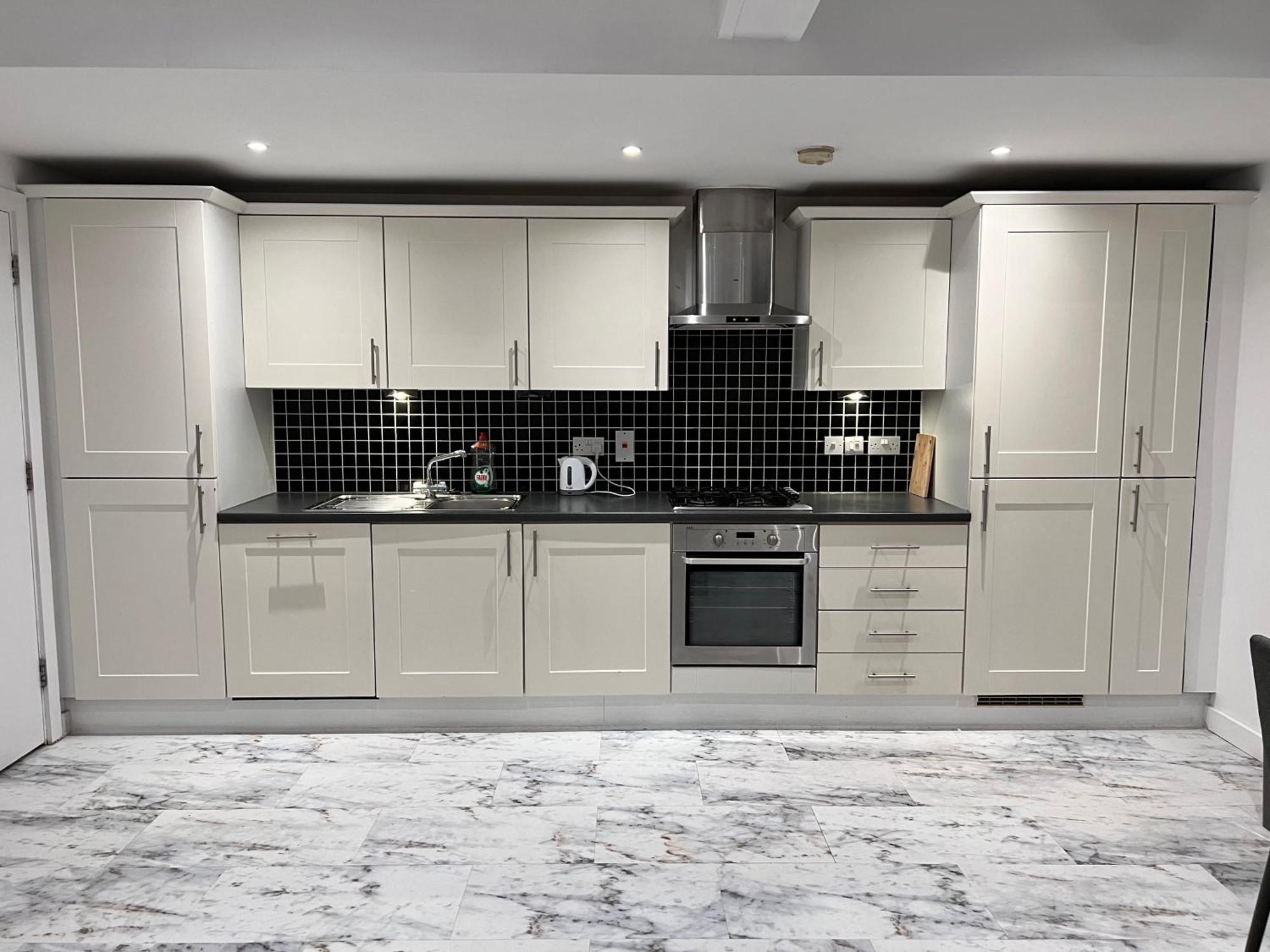 Deluxe Entire With 2x Bedrooms, 2x Bathrooms And A Big Living In The Olympic Park And Westfield At Stratford Londres