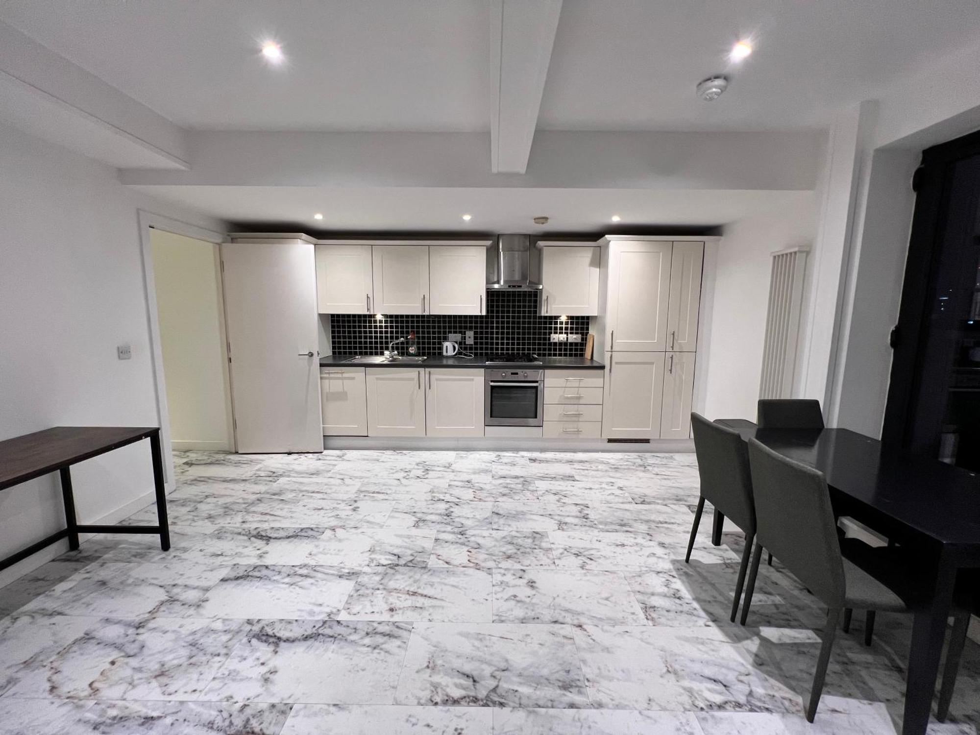 Deluxe Entire With 2x Bedrooms, 2x Bathrooms And A Big Living In The Olympic Park And Westfield At Stratford Appart hôtel