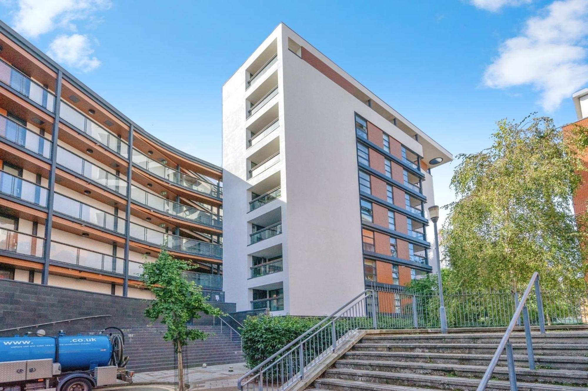 Deluxe Entire With 2x Bedrooms, 2x Bathrooms And A Big Living In The Olympic Park And Westfield At Stratford Appart hôtel *