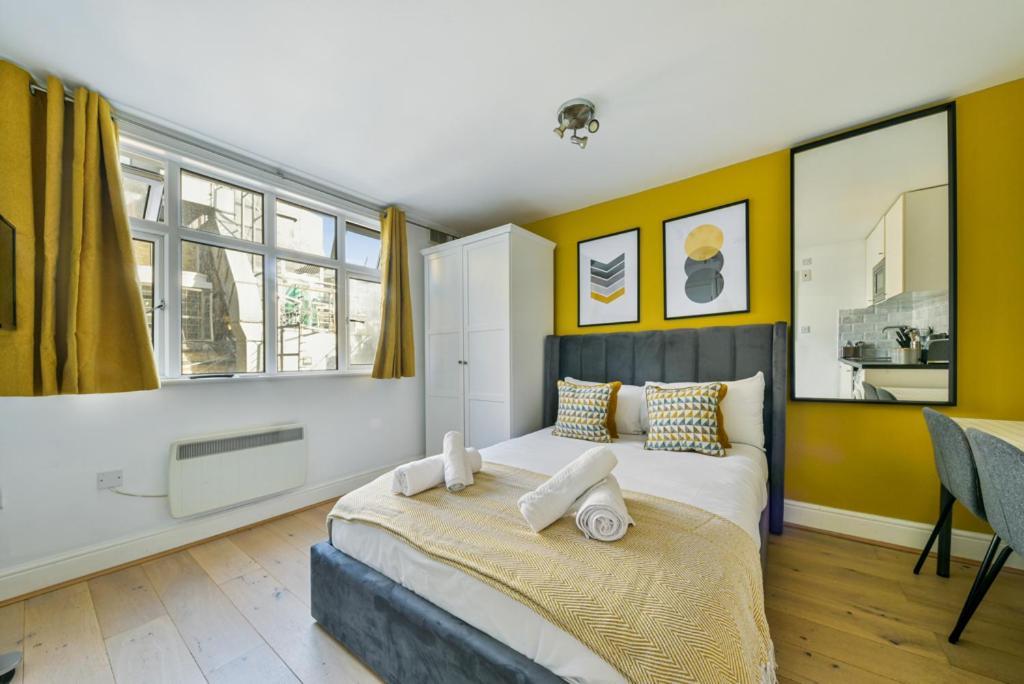 Cosy Farringdon *